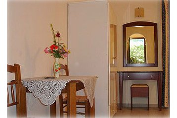 Grèce Privát Liapádes, Extérieur